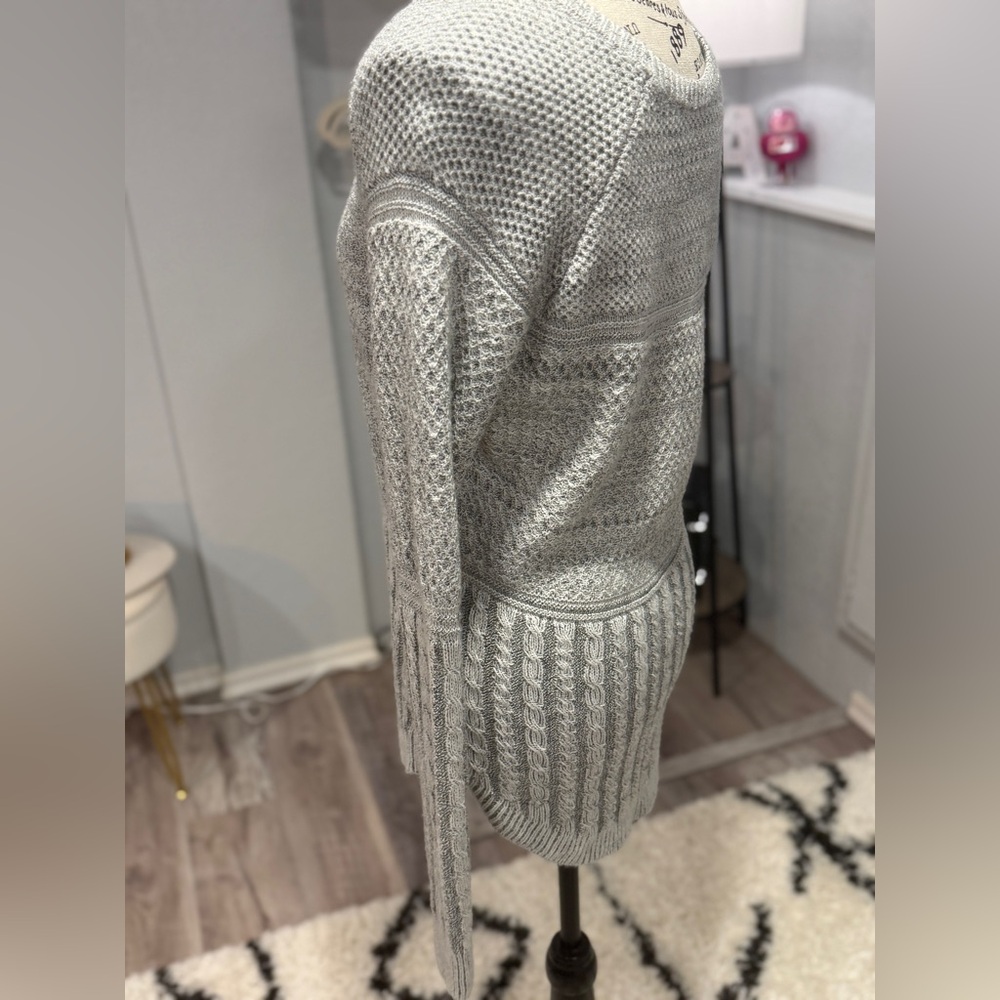 Athleta Merino Wool Blend Cable Knit Sweater Size Small - Picture 7 of 11
